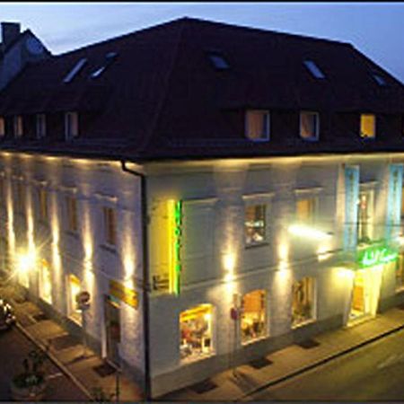 Hotel Geyer クラーゲンフルト エクステリア 写真