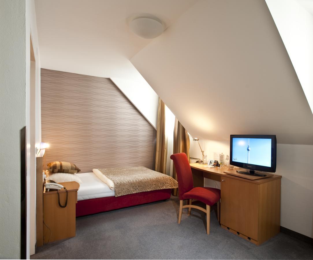 Hotel Geyer クラーゲンフルト エクステリア 写真